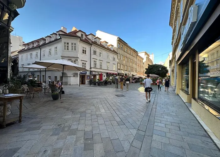 Gorkeho In Centre Pozsony
